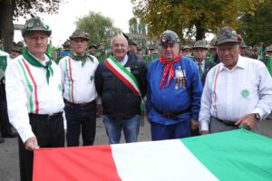 Il sindaco di Toano, Vincenzo Volpi con la fascia Tricolore (foto Mario Waltz)