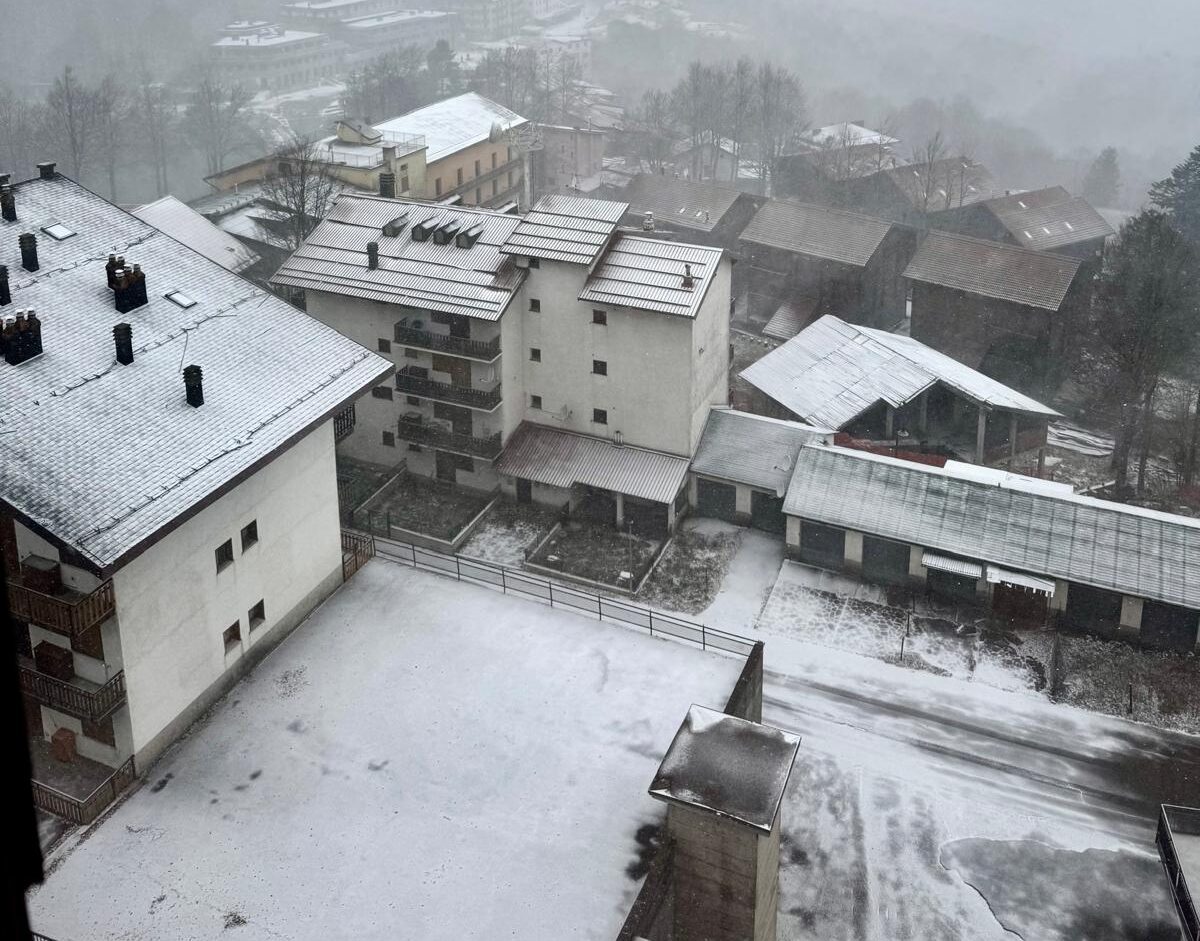 La prima neve a Cerreto laghi